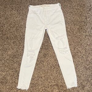 American Eagle White Distressed Women's Jeans